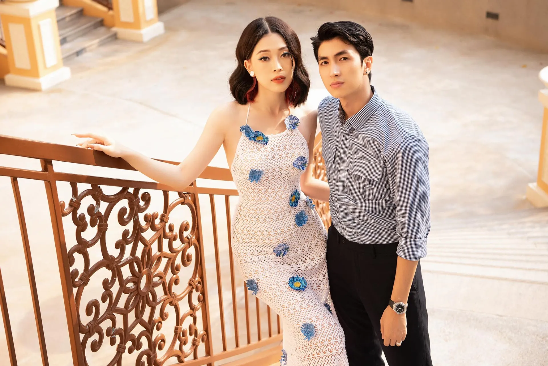 hoa-hau-va-ban-trai-2