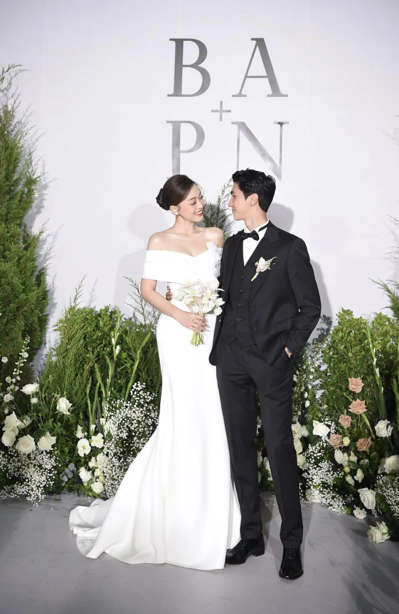 hoa-hau-va-ban-trai-4