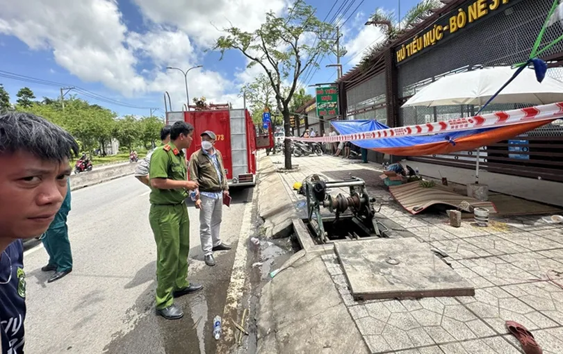 cong-nhan-mac-ket-duoi-cong-2