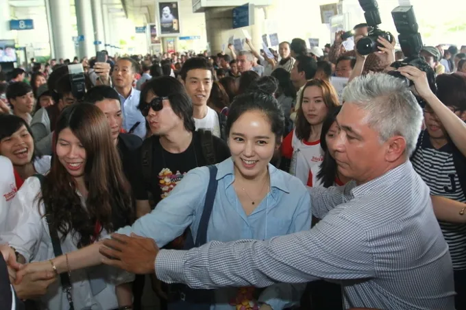 tung-yuki-ve-si-cua-black-pink-4