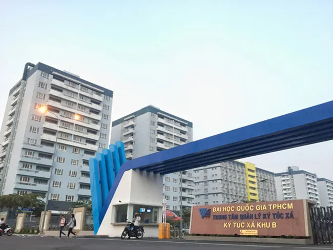 sinh-vien-o-tro-hay-ky-tuc-xa-2