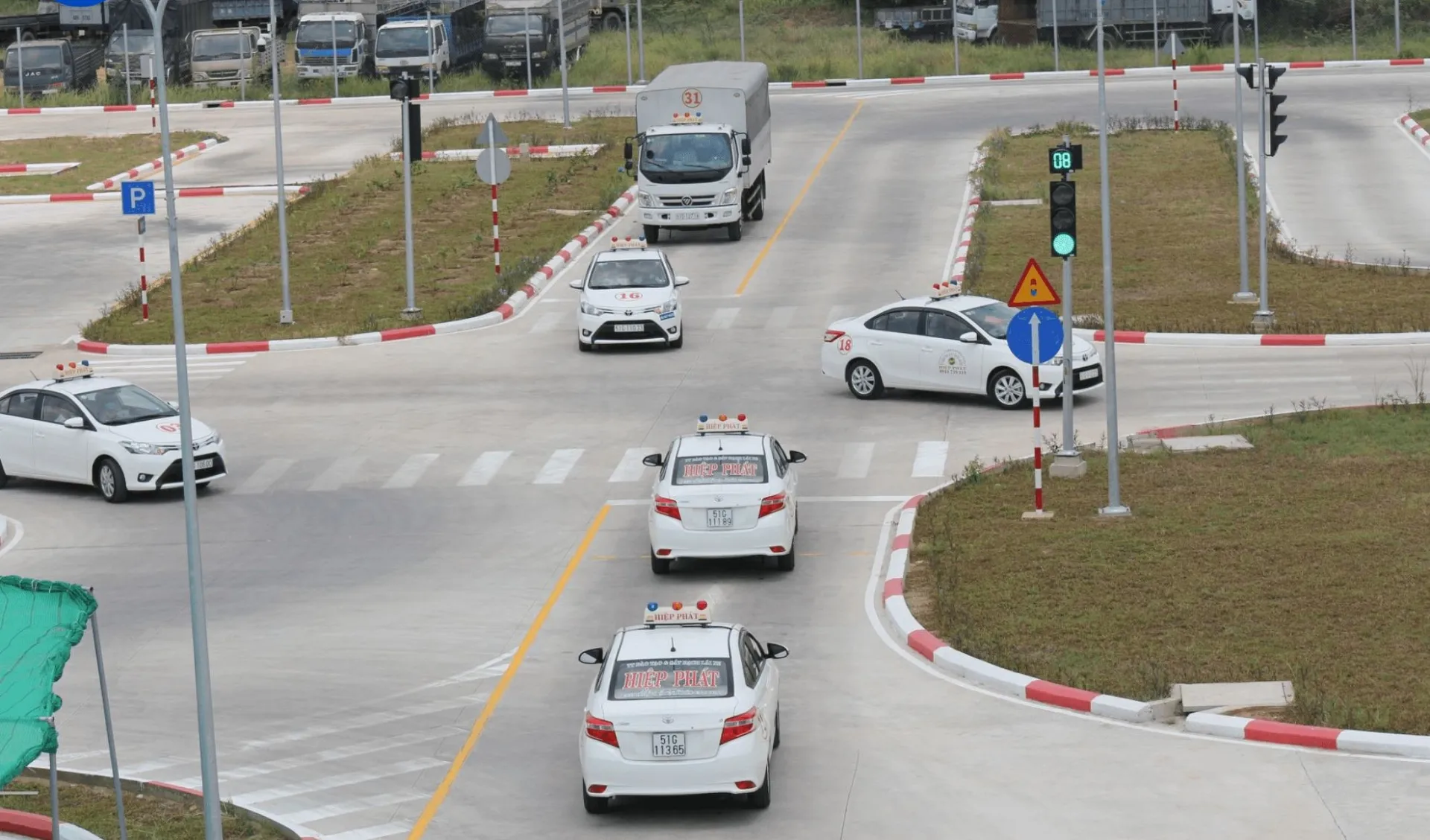 thi-sat-hach-bang-lai-xe