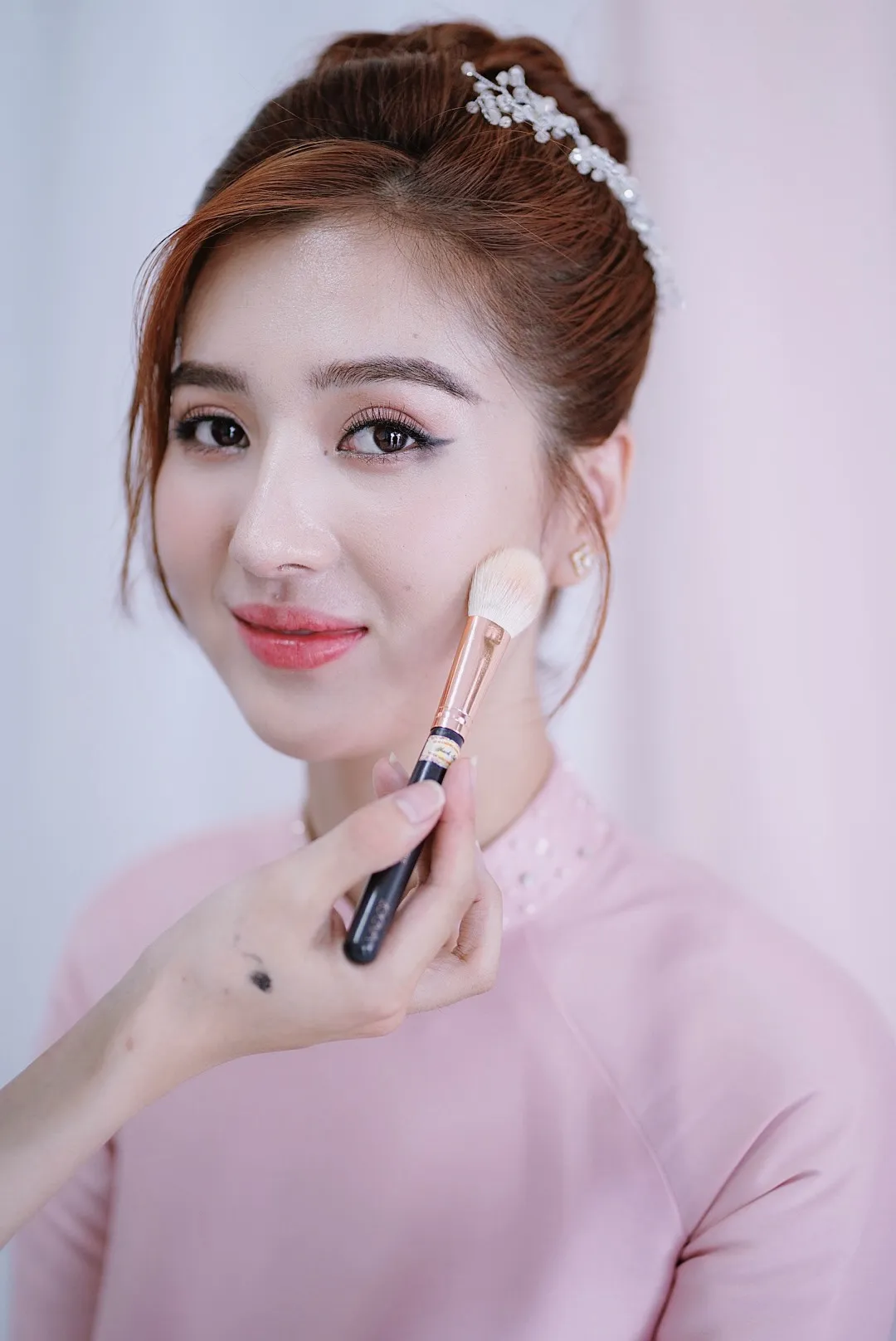 ho-quang-hieu-hua-hen-6-dieu-voi-vo-trong-dam-hoi-6