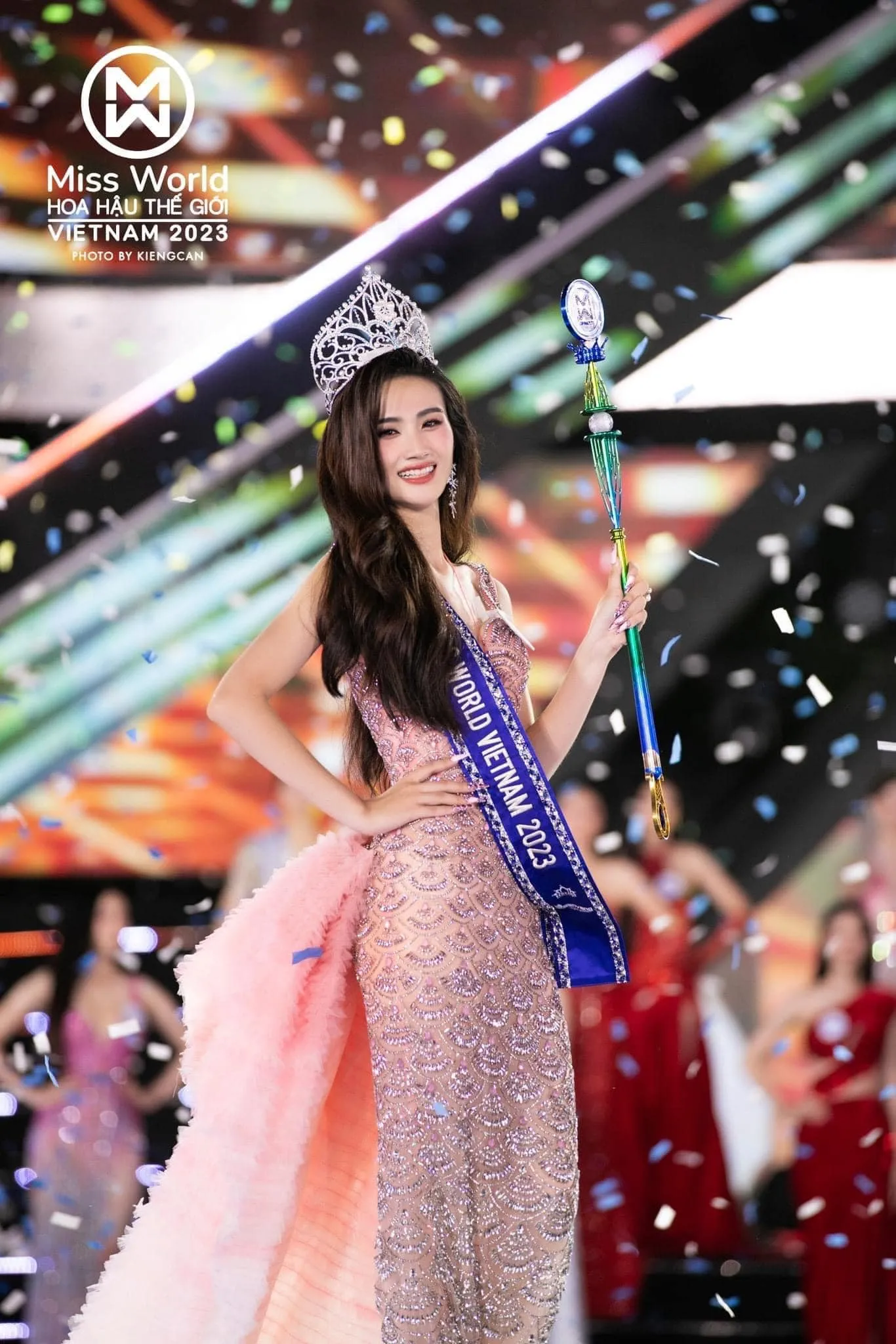 nhom-anti-fan-hoa-hau-y-nhi-tam-dung-hoat-dong-1