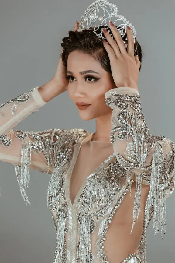 hoa-hau-co-duoc-tu-tra-lai-vuong-mien-4