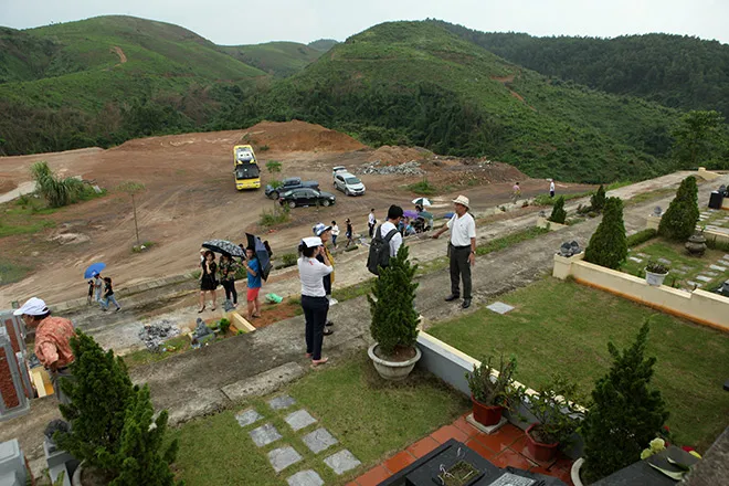 con-sot-mua-dat-nghia-trang-tang-bo-me-dip-le-vu-lan-2