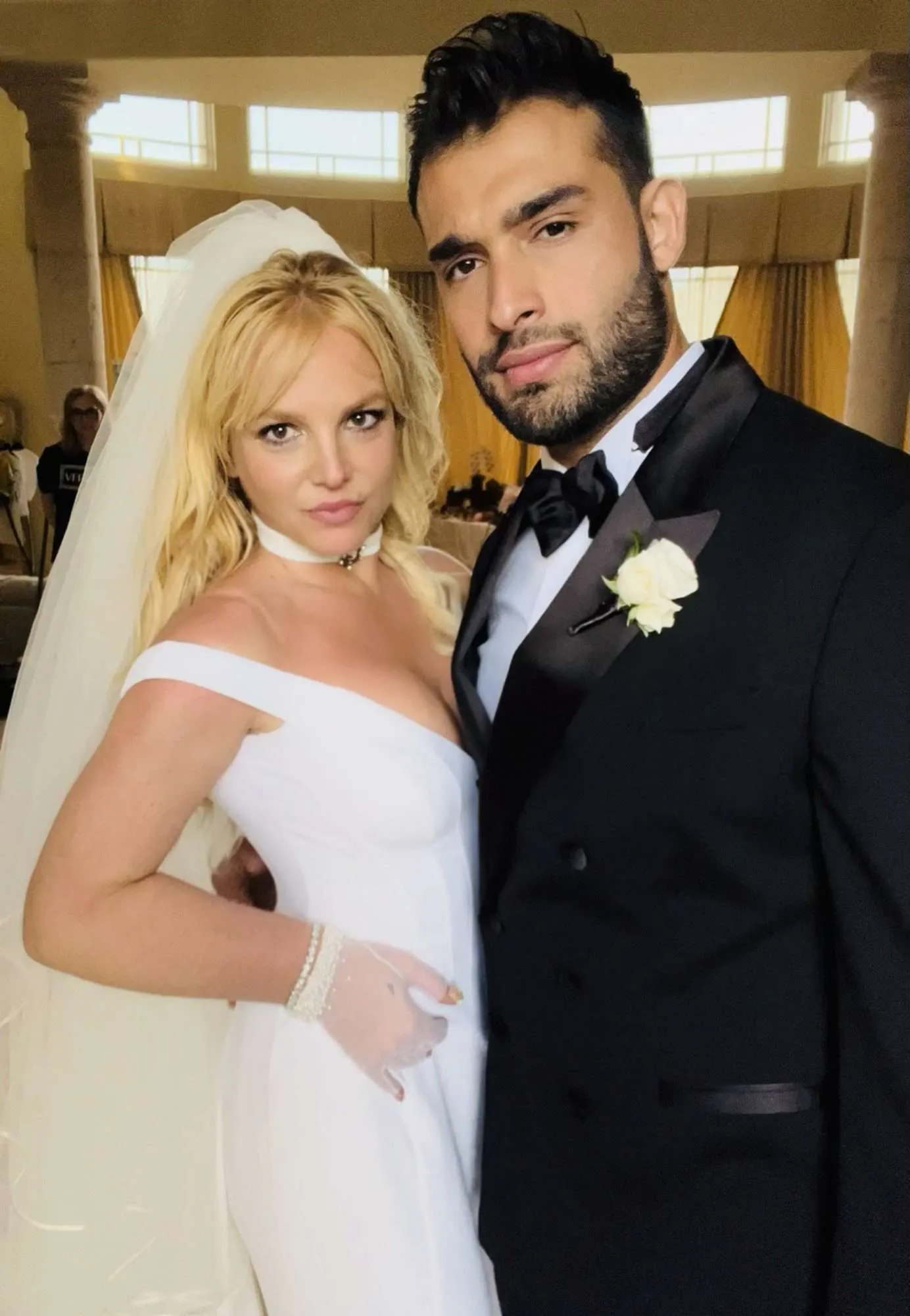 nu-ca-si-britney-spears-ly-hon-1