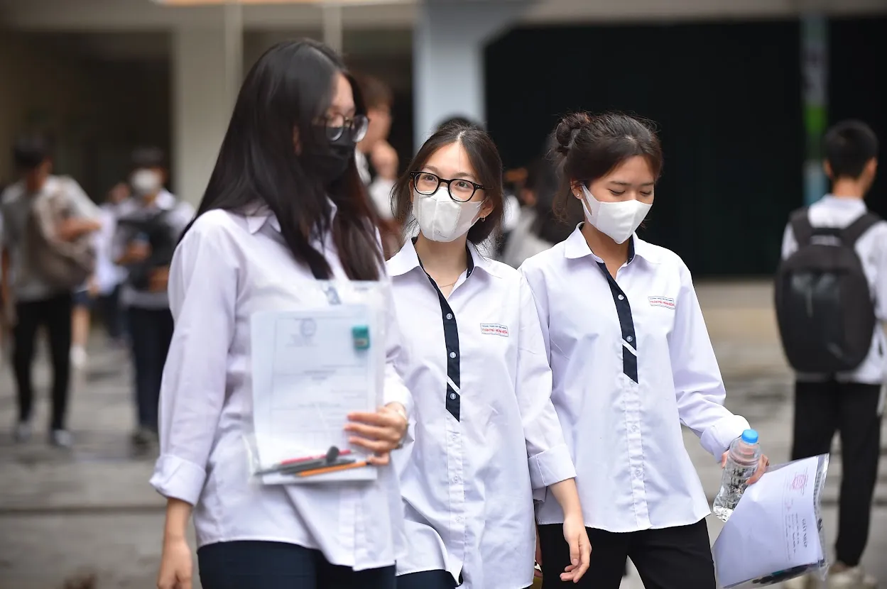 10-loai-giay-to-can-chuan-bi-de-nhap-hoc-nam-2023-1