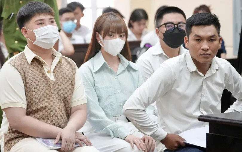 trang-nemo-hau-toa-phuc-tham-xin-huong-an-treo-2