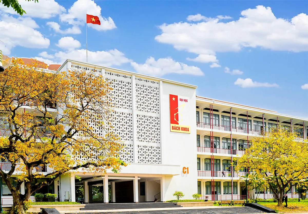 hoc-phi-5-nganh-co-diem-chuan-dai-hoc-2023-cao-nhat-1