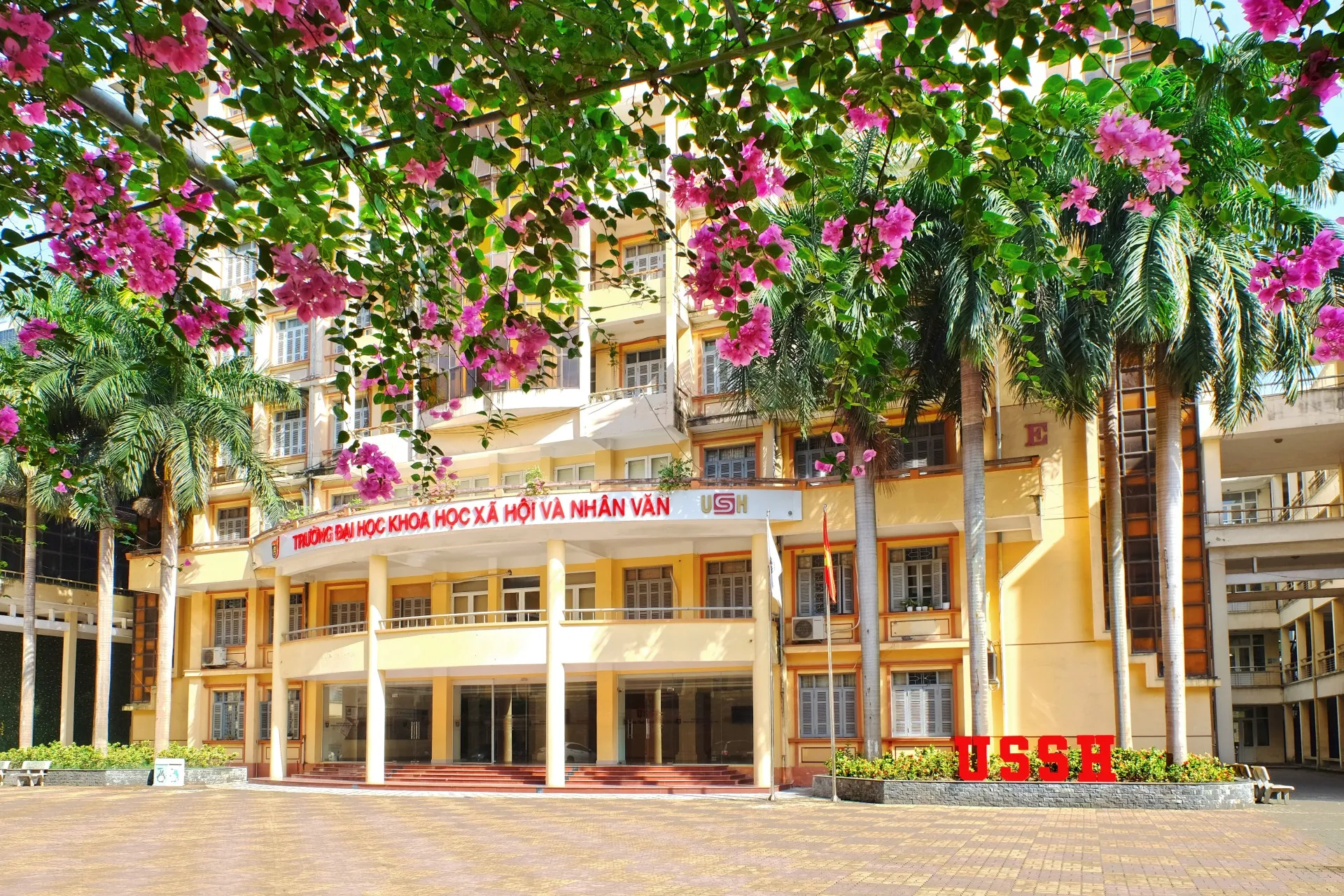 hoc-phi-5-nganh-co-diem-chuan-dai-hoc-2023-cao-nhat-2