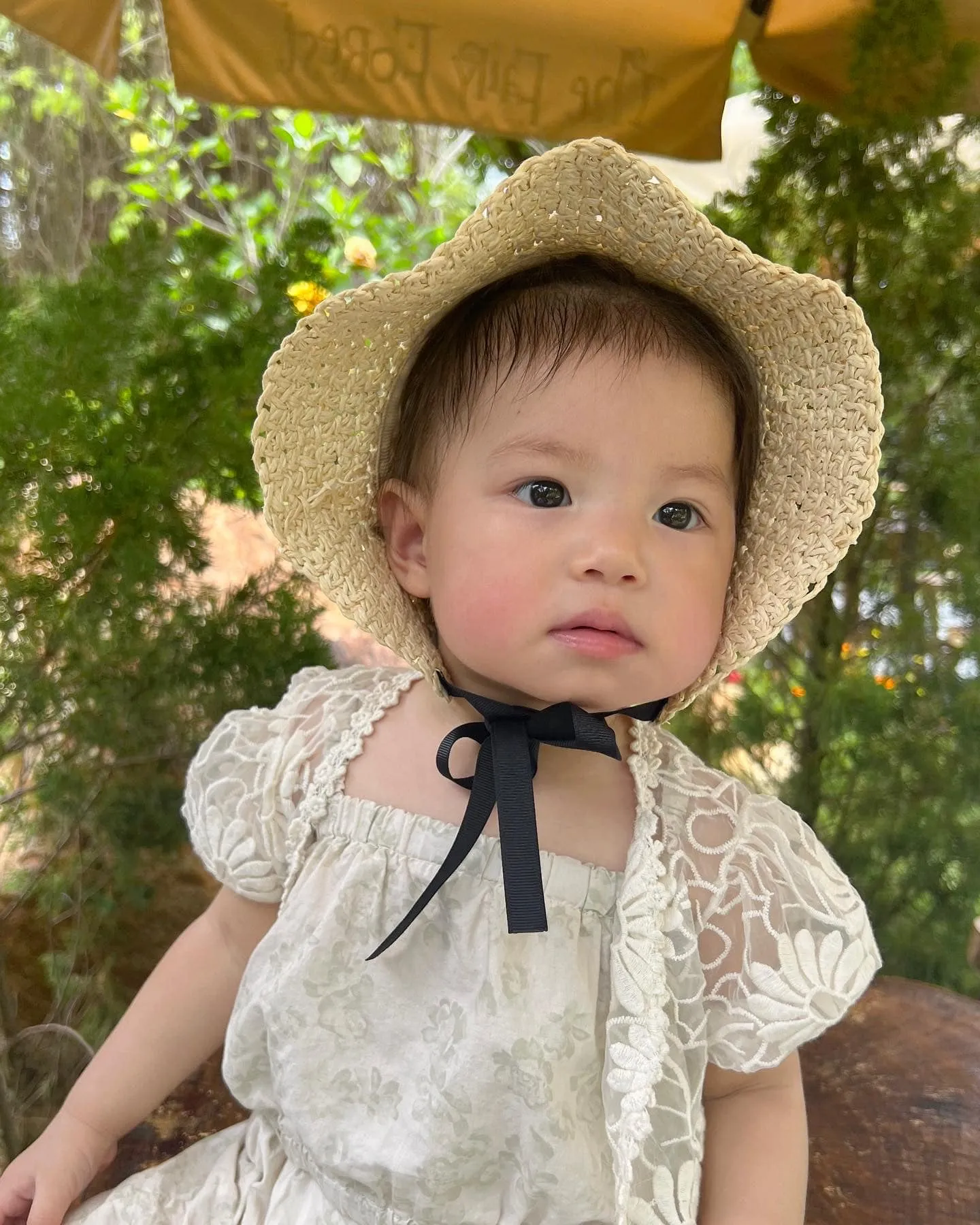 em-be-sinh-ra-tu-vach-dich-co-cai-ten-dac-biet-khong-trung-voi-ai-7