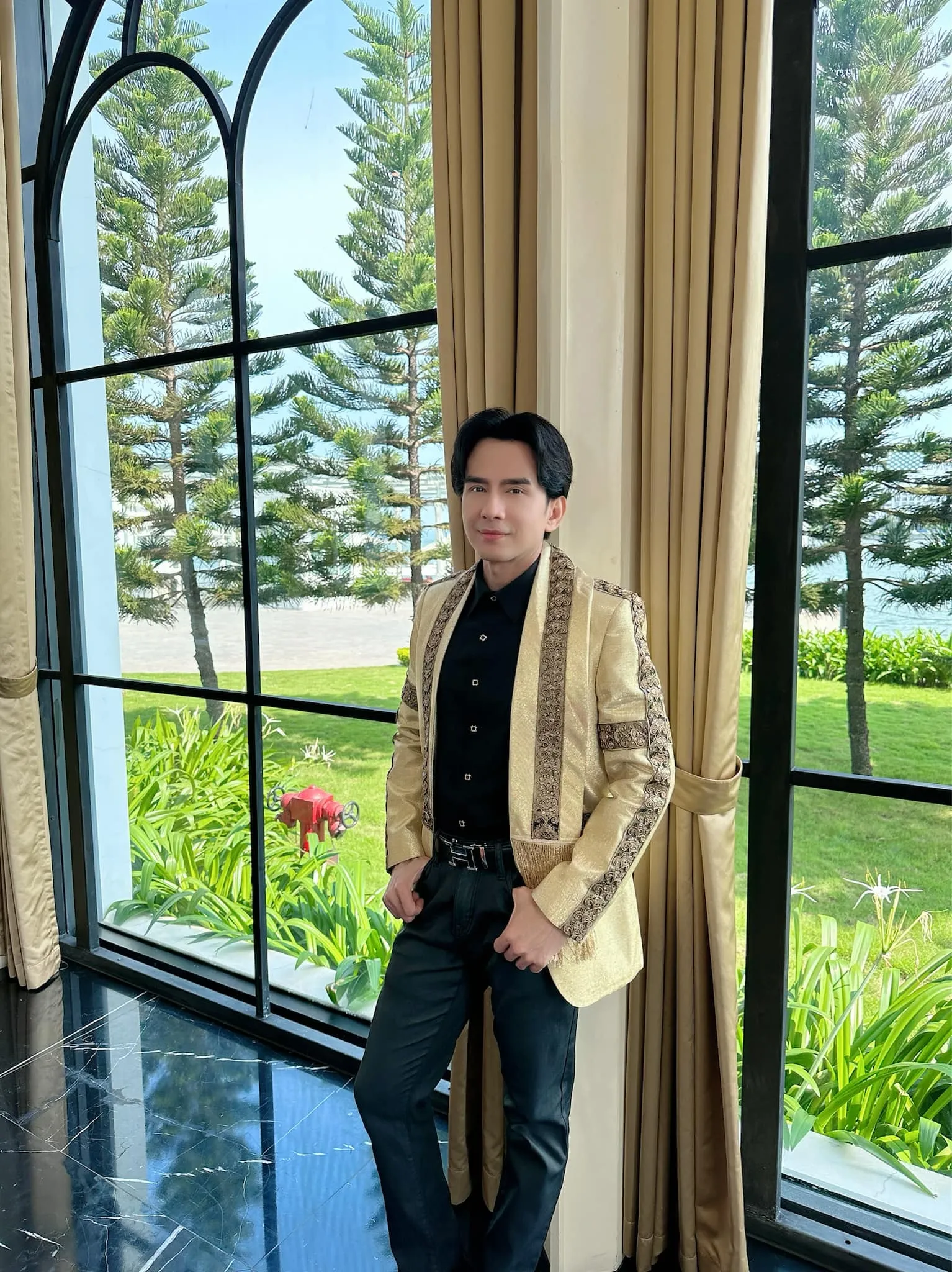 tranh-cai-jack-dung-ngang-hang-voi-phuong-thanh-va-dan-truong-tren-poster-3