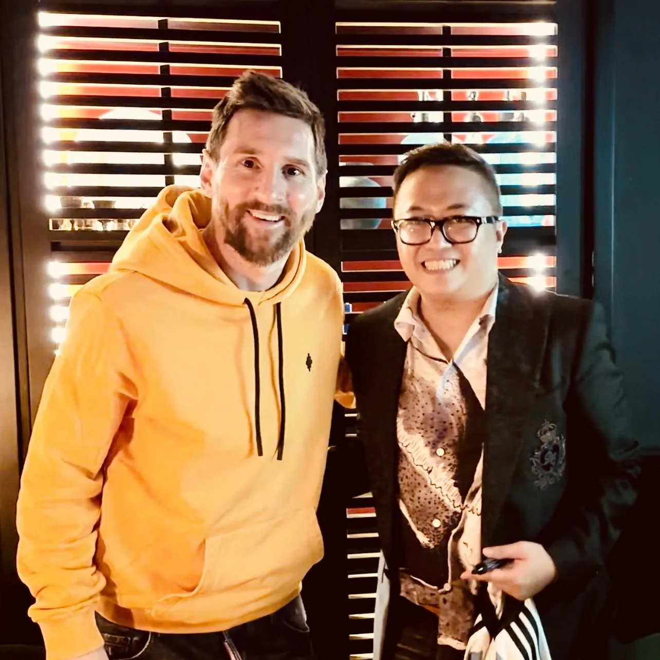 doanh-nhan-dua-jack-di-gap-messi-len-tieng-ve-on-ao-2