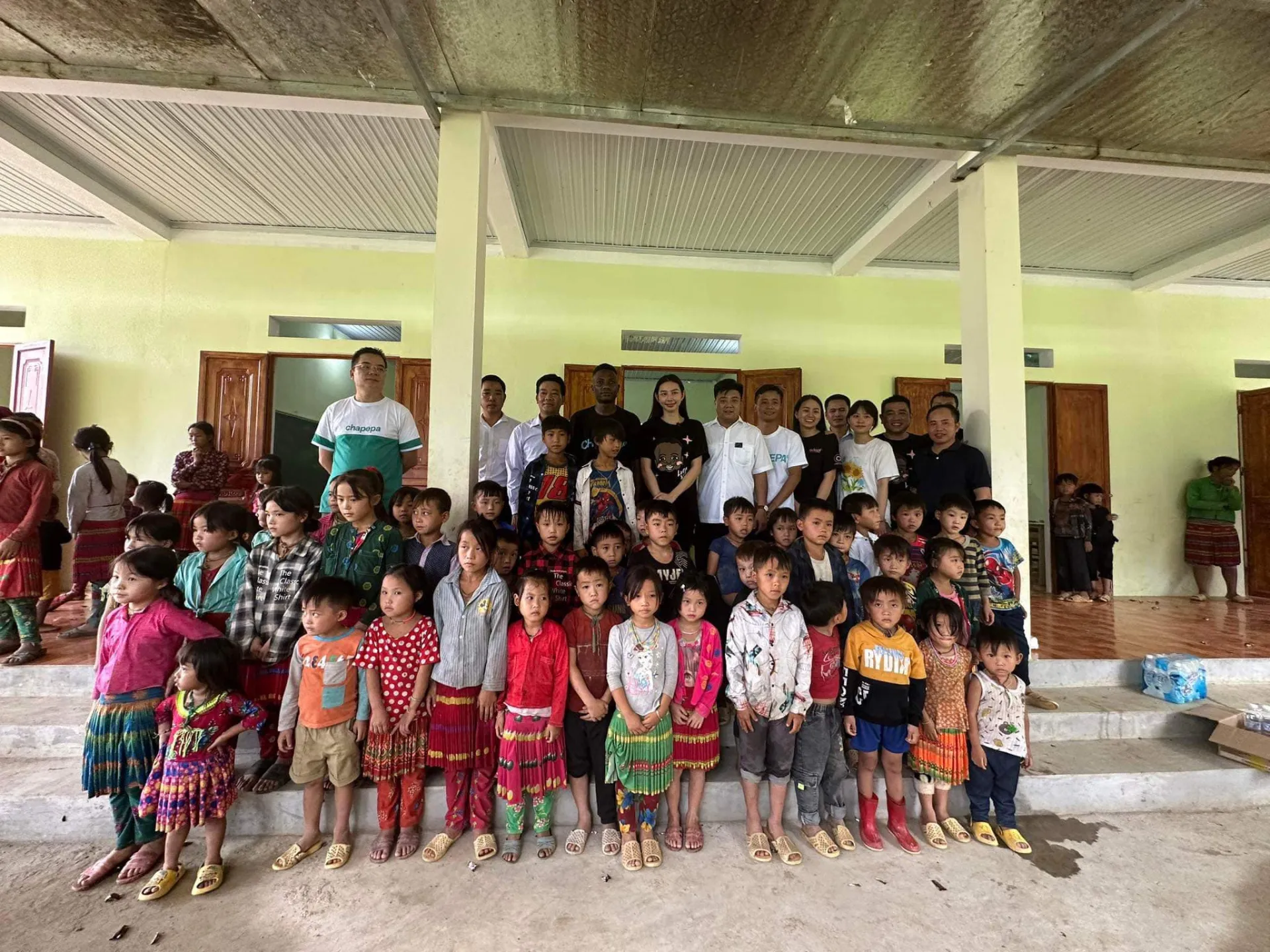 team-quang-linh-don-dai-su-den-tham-o-angola-1