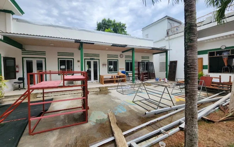 truong-quoc-te-dong-cua-ngay-truoc-ngay-khai-giang-khien-hoc-sinh-dieu-dung-1