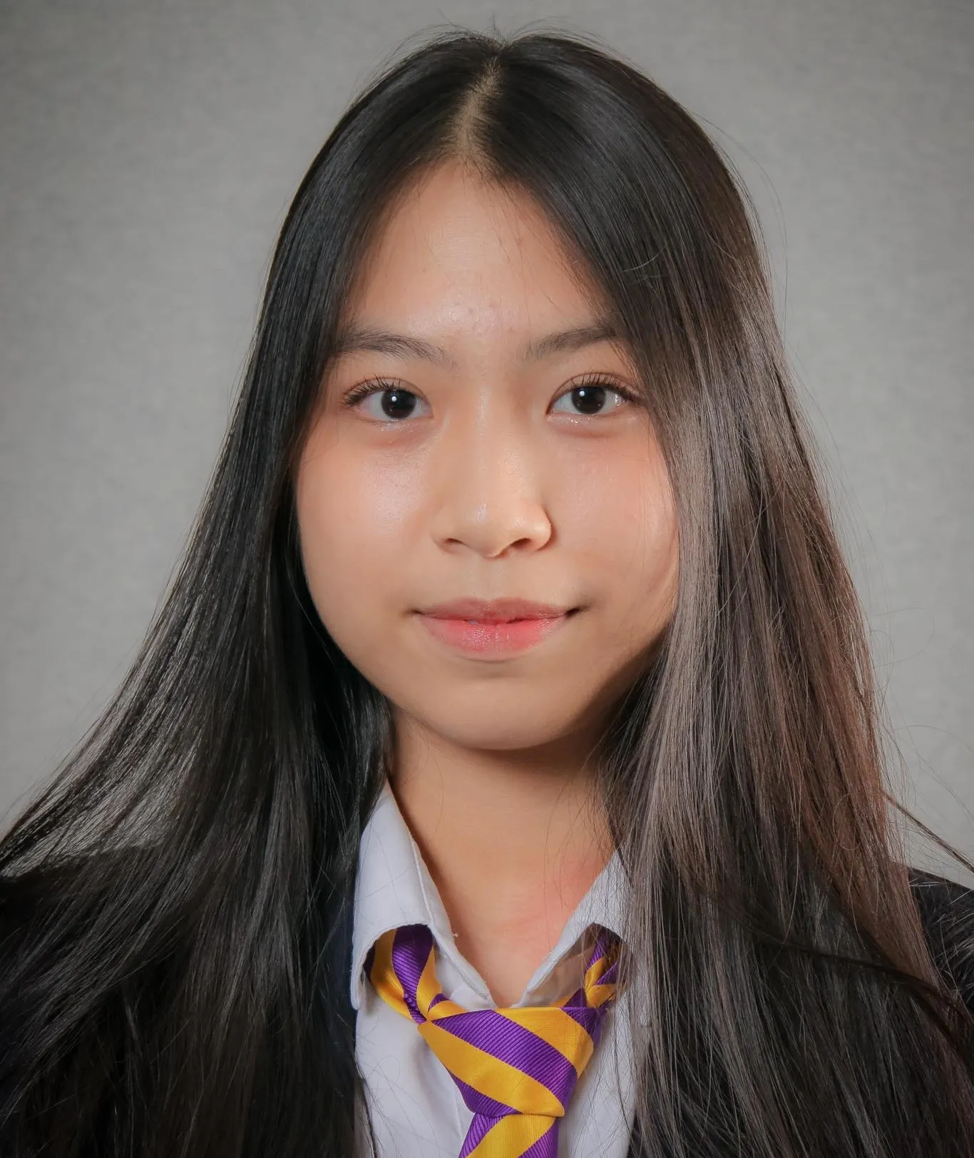 nu-sinh-tang-hoa-tong-thong-my-tai-san-bay-1