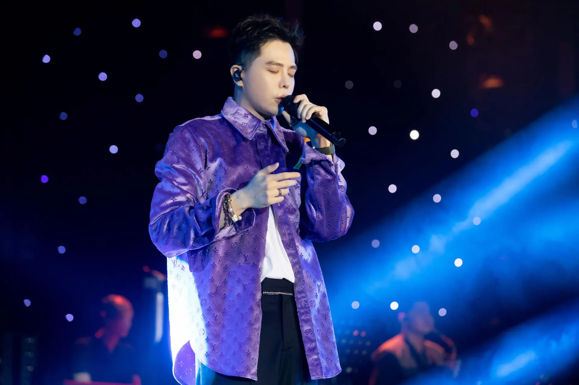 ban-than-tran-thanh-bi-liet-nua-mat-nguy-co-dot-quy-3