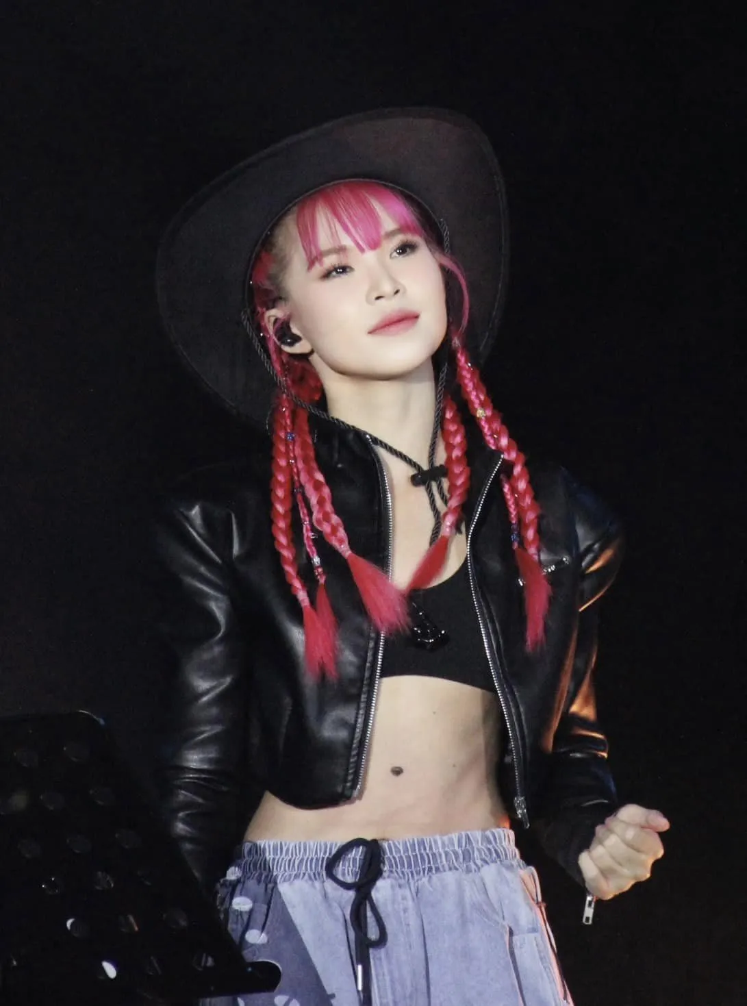 cap-doi-lam-dam-hoi-khong-ai-tin-vi-tuong-quay-mv-2