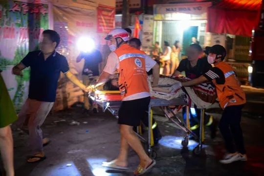 chay-chung-cu-mini-o-ha-noi-nhieu-nguoi-thuong-vong