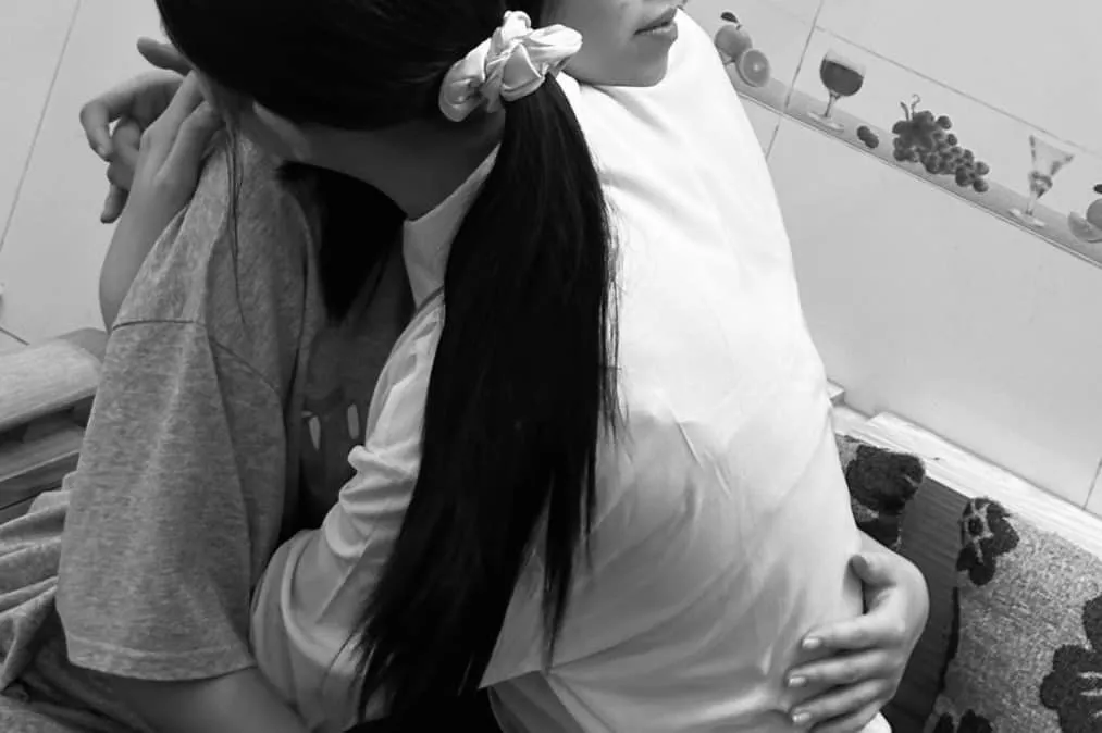 hoa-hau-bao-ngoc-nhan-nuoi-be-gai-trong-vu-chay-chung-cu-mini-1