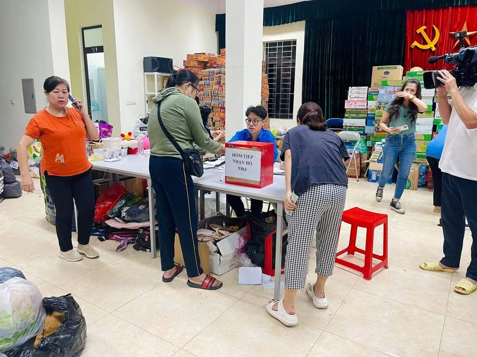 hon-55-ty-dong-ung-ho-nan-nhan-vu-chay-chung-cu-khuong-ha-2