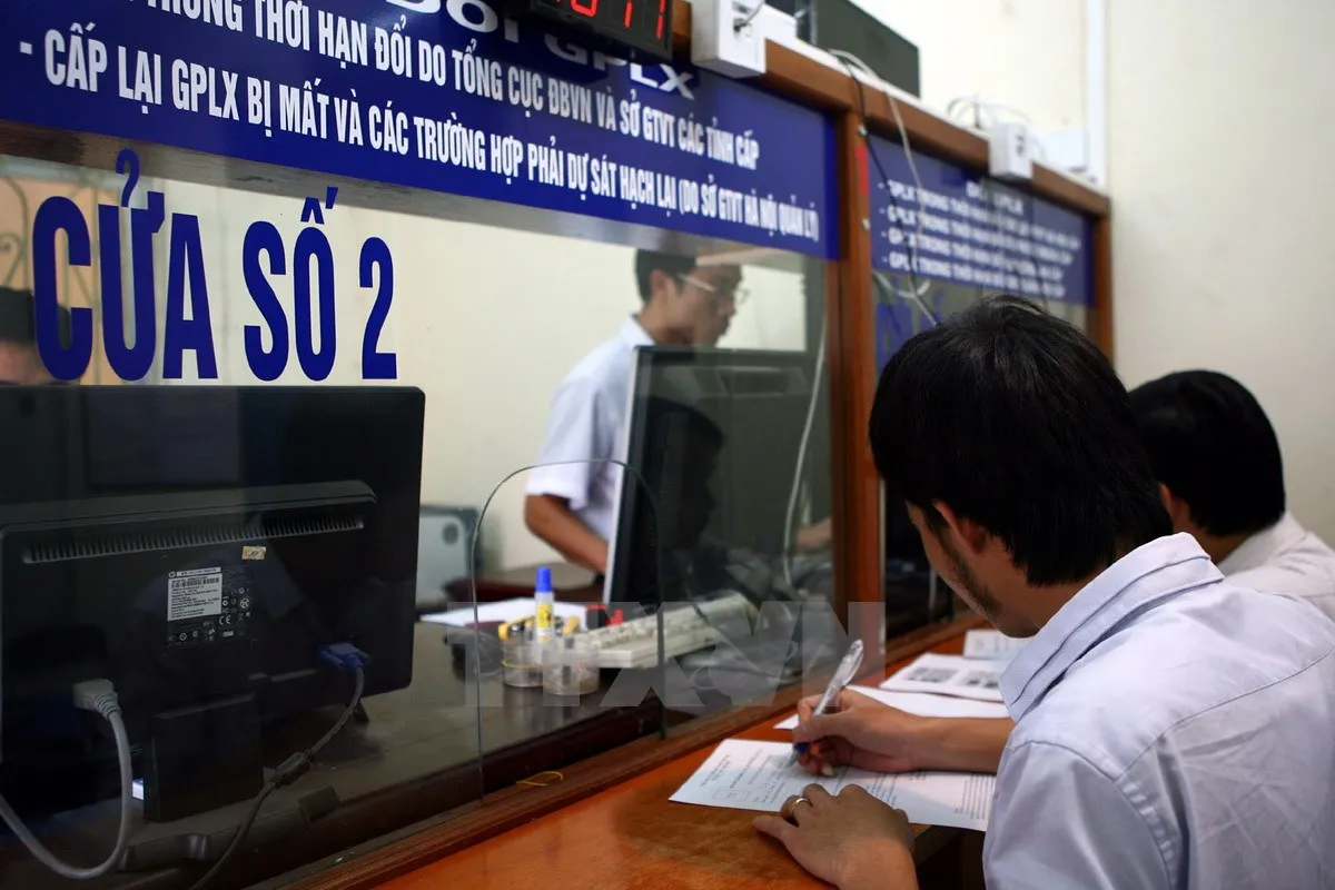 bat-buoc-doi-bang-lai-xe-cap-truoc-thang-7-nam-2012-1