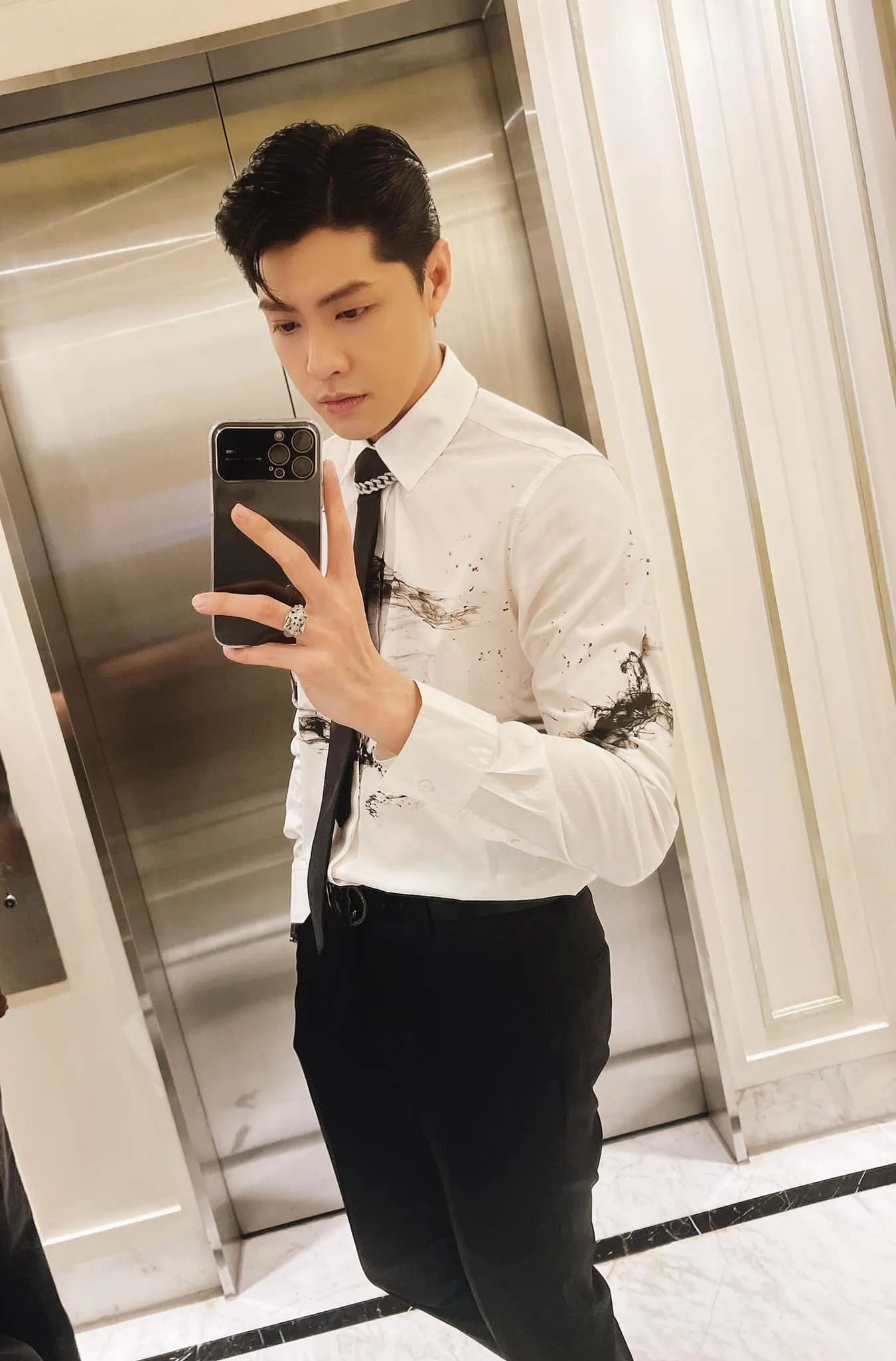 noo-phuoc-thinh-dap-tra-nguoi-goi-minh-la-chi-3