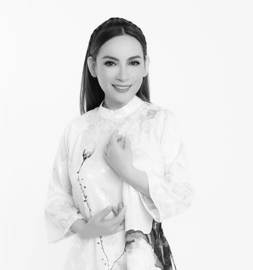 chuyen-tinh-yeu-cua-phi-nhung-lan-dau-duoc-chia-se-1