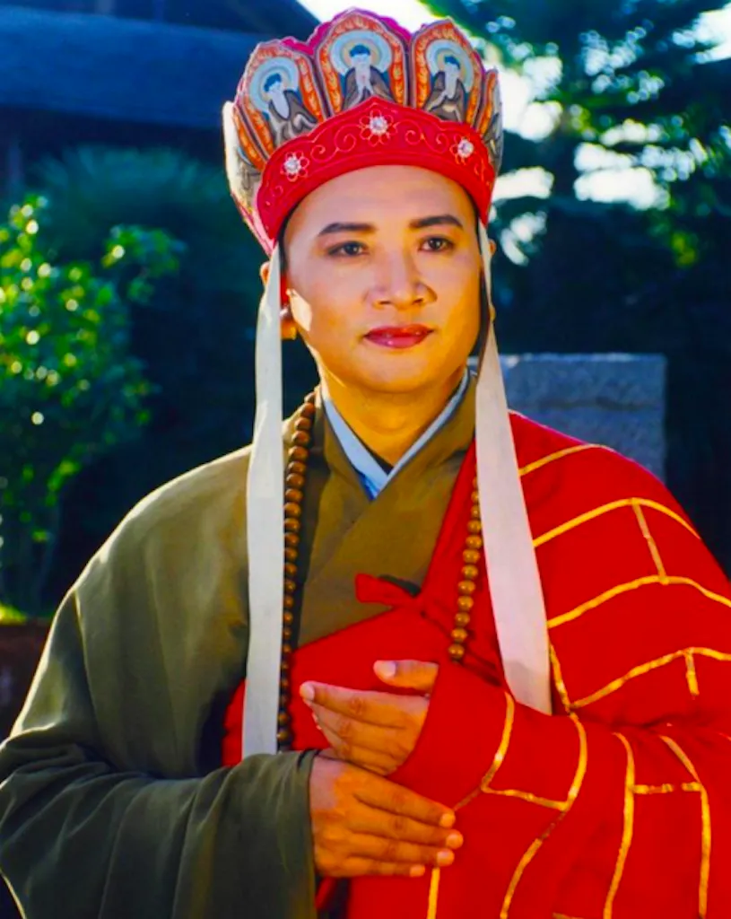 hon-nhan-dan-dien-vien-tay-du-ky