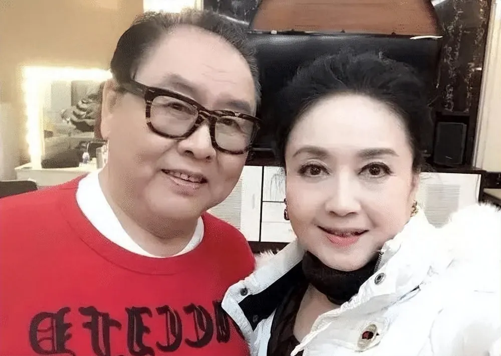 hon-nhan-dan-dien-vien-tay-du-ky-6