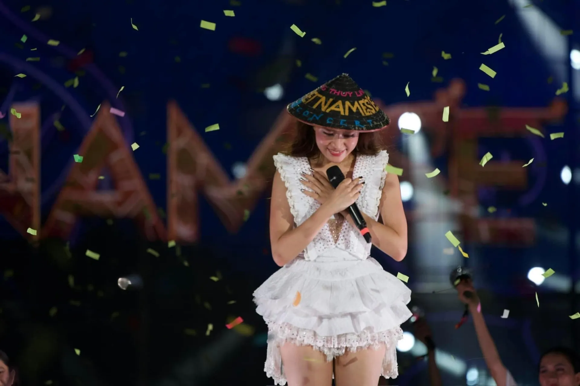 hoang-thuy-linh-len-tieng-ve-am-thanh-trong-concert-5