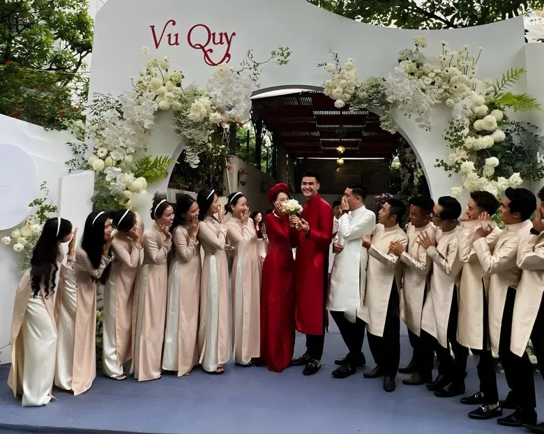 siu-mau-vinh-thuy-lam-dam-cuoi-voi-ban-gai-giau-co-5