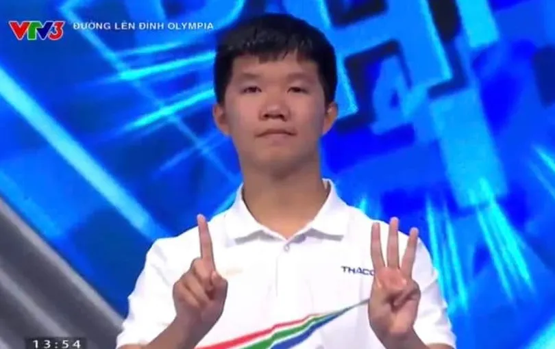 ve-dep-cua-truong-quoc-hoc-hue-noi-co-nhieu-thi-sinh-vao-chung-ket-olympia-10