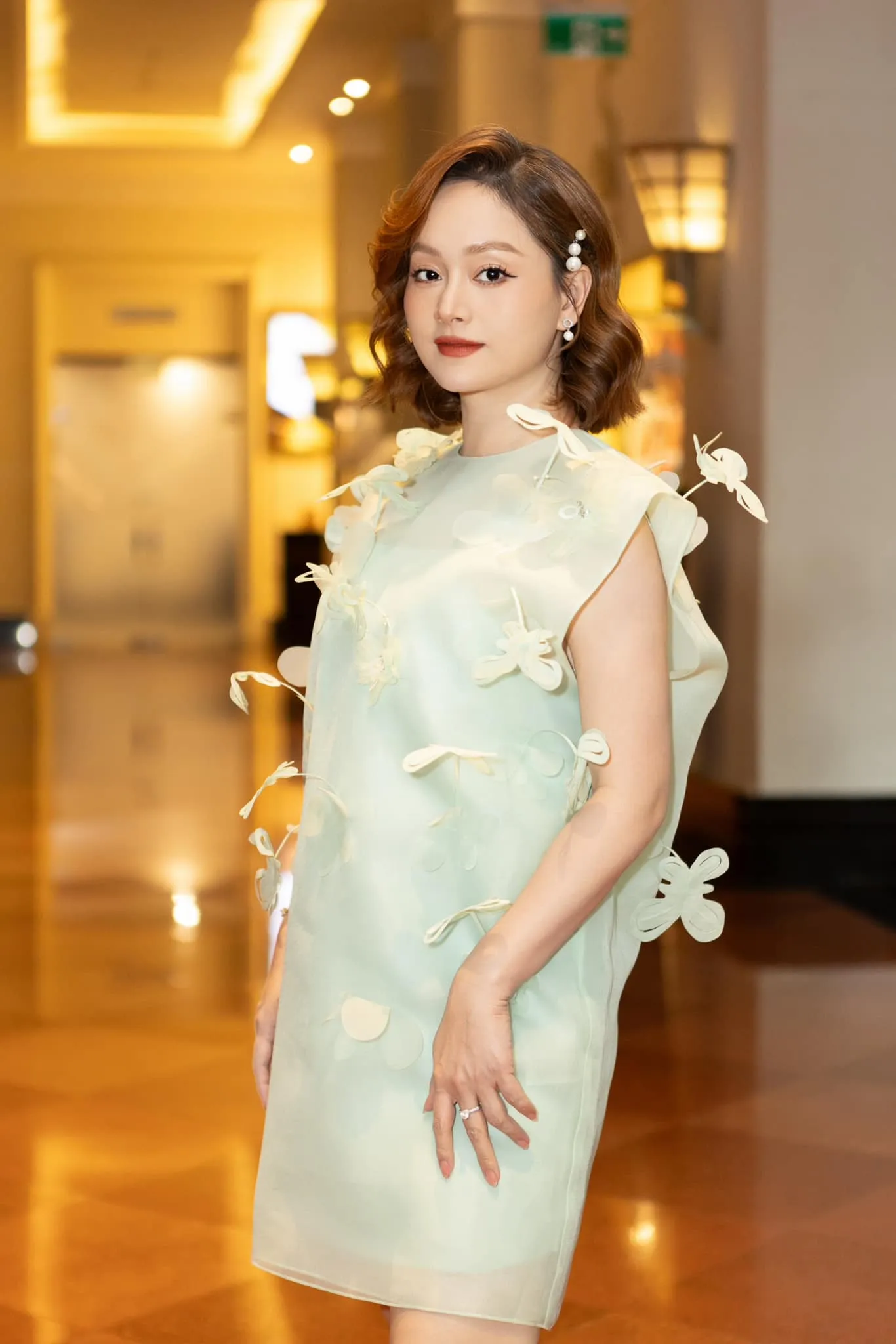 dien-vien-lan-phuong-om-nghen-nang-khi-mang-thai-lan-2-1