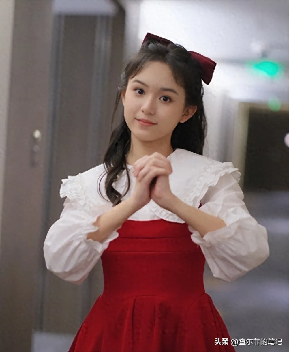 em-be-xinh-dep-kiem-trieu-do-tu-guong-mat-lon-len-the-nao-2