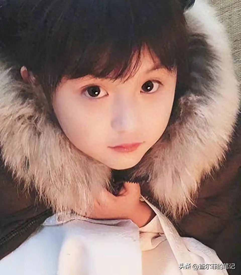 em-be-xinh-dep-kiem-trieu-do-tu-guong-mat-lon-len-the-nao-8