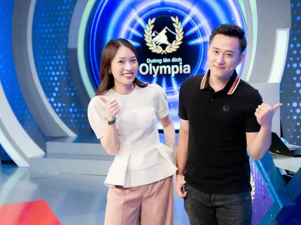 4-mc-dan-cau-truyen-hinh-duong-len-dinh-olympia-nam-2023