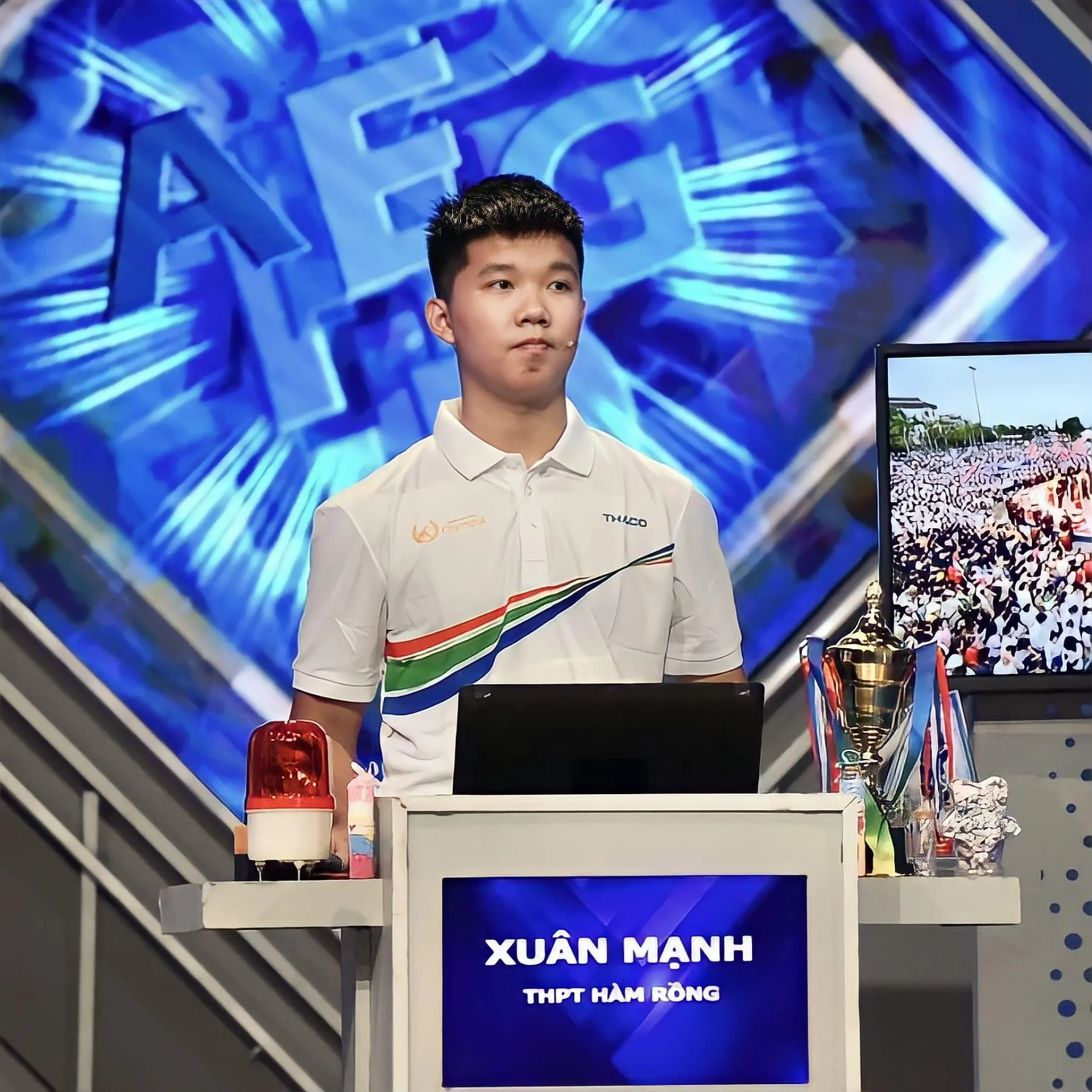 chung-ket-duong-len-dinh-olympia-nam-2023-len-xuan-manh-1