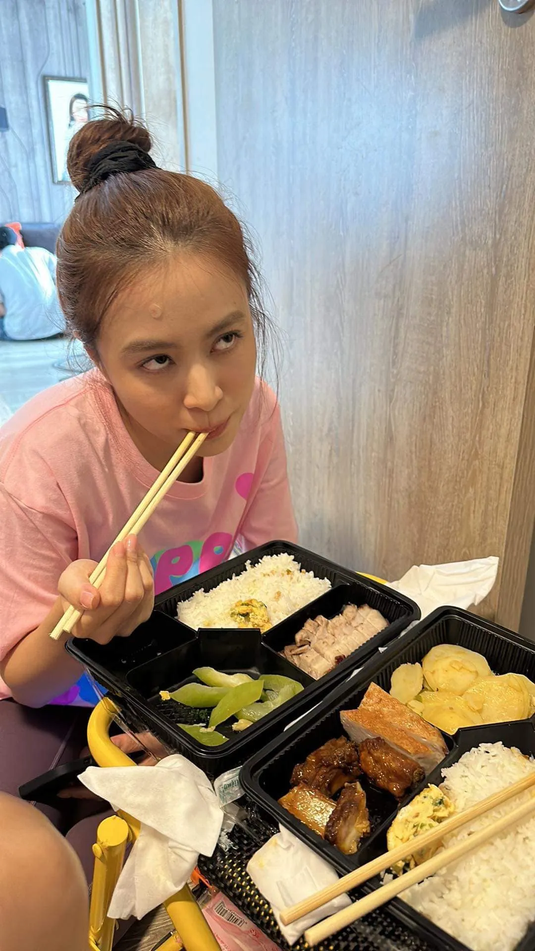 hoang-thuy-linh-mat-ngu-trong-qua-trinh-quay-phim-va-lam-concert-1