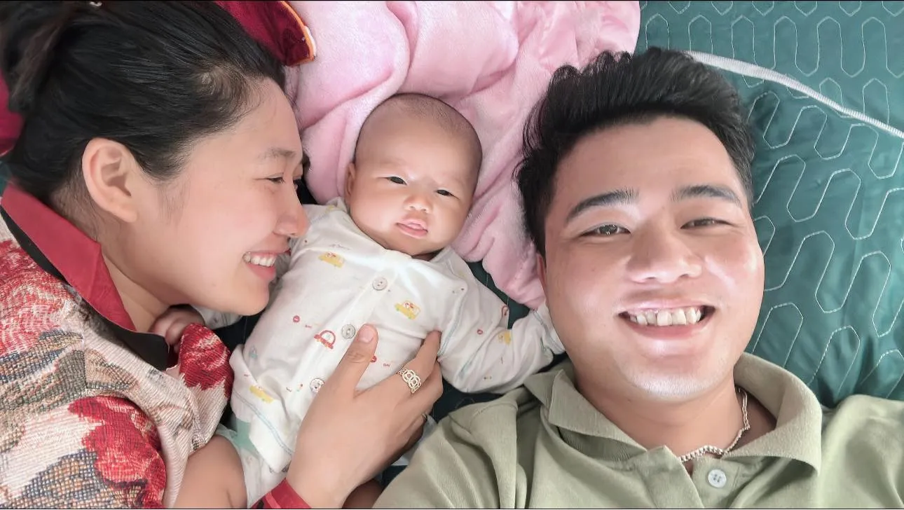 cuoc-song-cua-chang-khong-chan-to-dinh-khanh-sau-1-nam-lay-vo-5