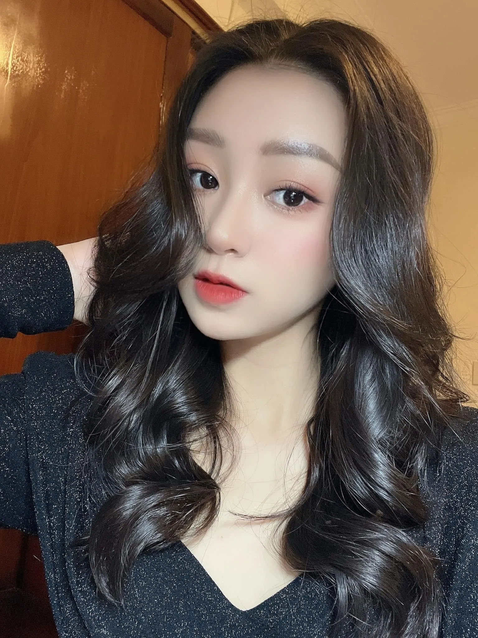 ho-yen-nhi-a-khoi-ao-dai-viet-nam-2022-la-ai-2