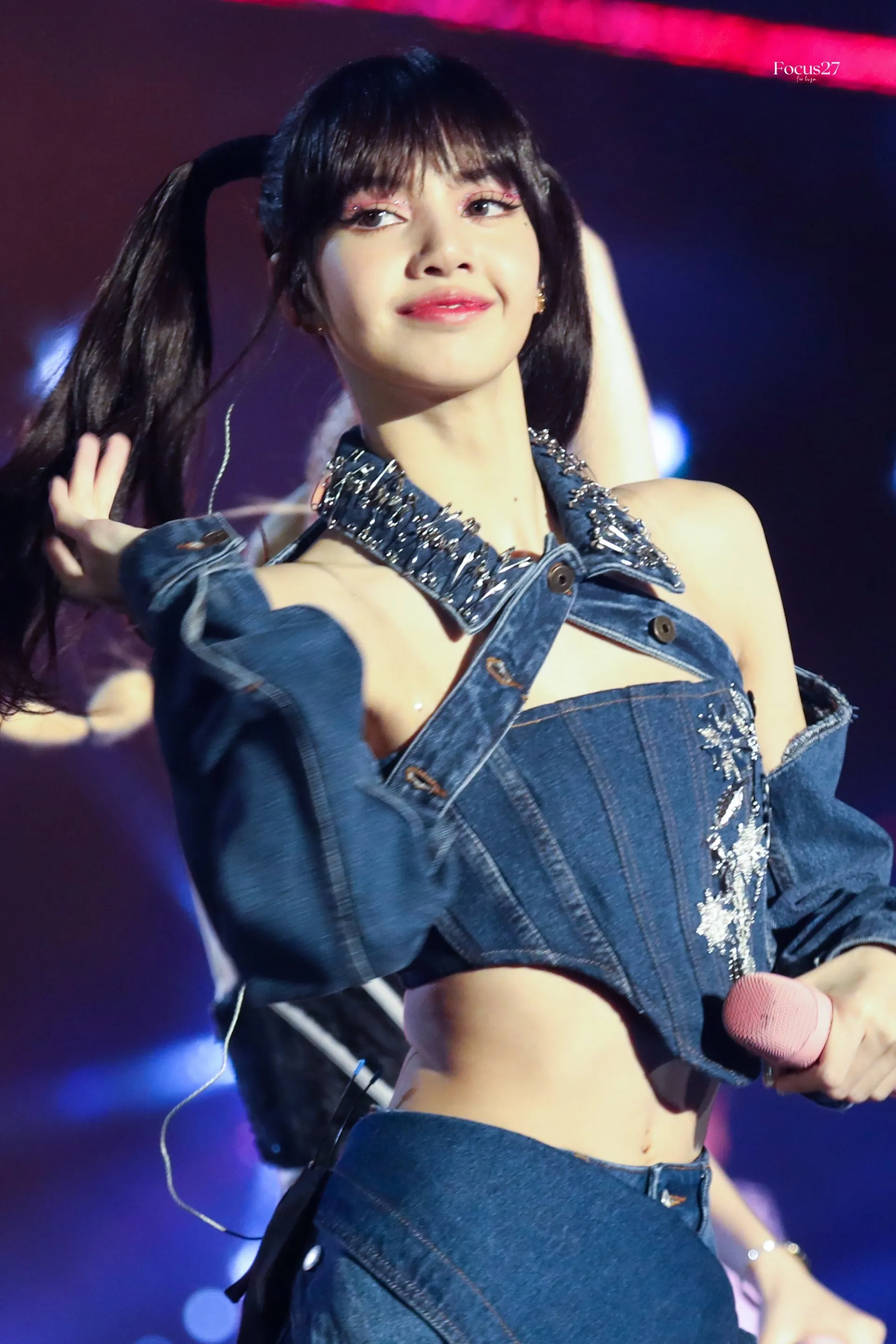 dang-hoa-don-lisa-mua-sam-o-viet-nam-co-vi-pham-2
