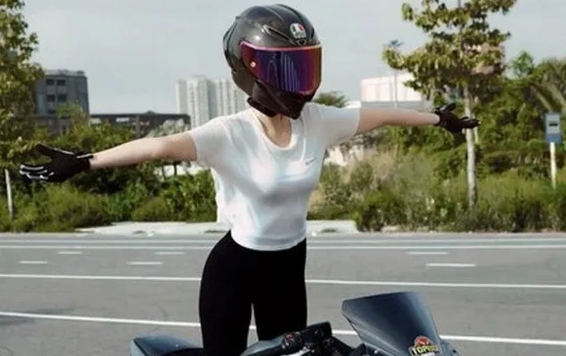 cac-tai-khoan-mang-xa-hoi-cua-ngoc-trinh-bi-xu-ly-the-nao-sau-khi-co-bi-bat-5