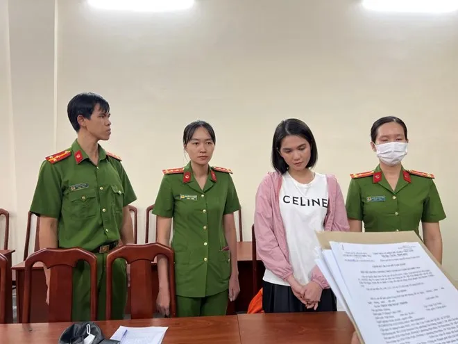 viec-lam-thu-tinh-trong-ong-nghiem-cua-ngoc-trinh-bi-anh-huong-nhu-the-nao