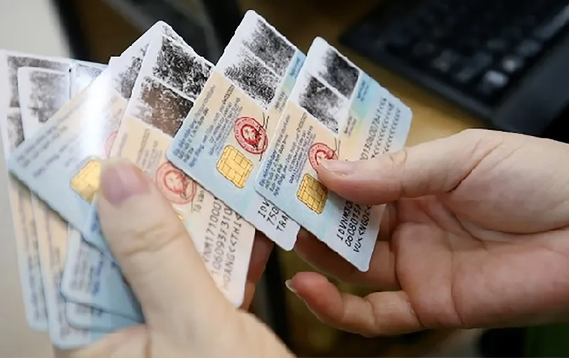 doi-can-cuoc-cong-dan-sang-can-cuoc-khong-phat-sinh-thu-tuc