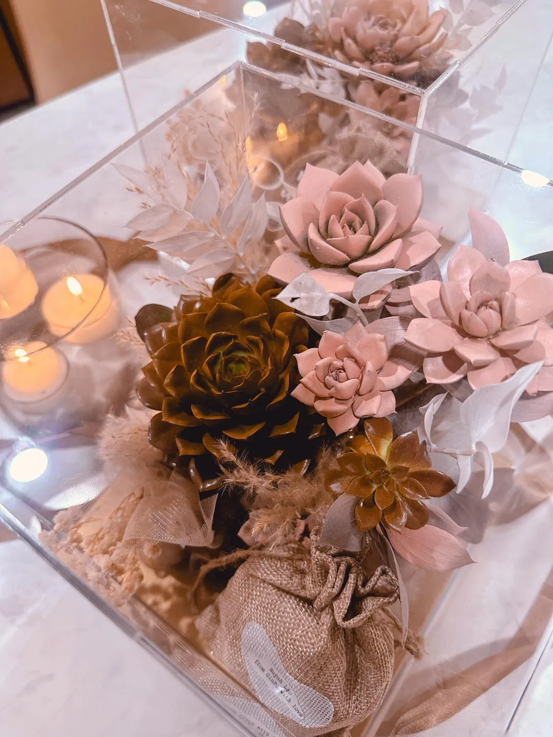 gin-tuan-kiet-va-puka-gui-thiep-moi-cuoi-dac-biet-den-quan-khach-5