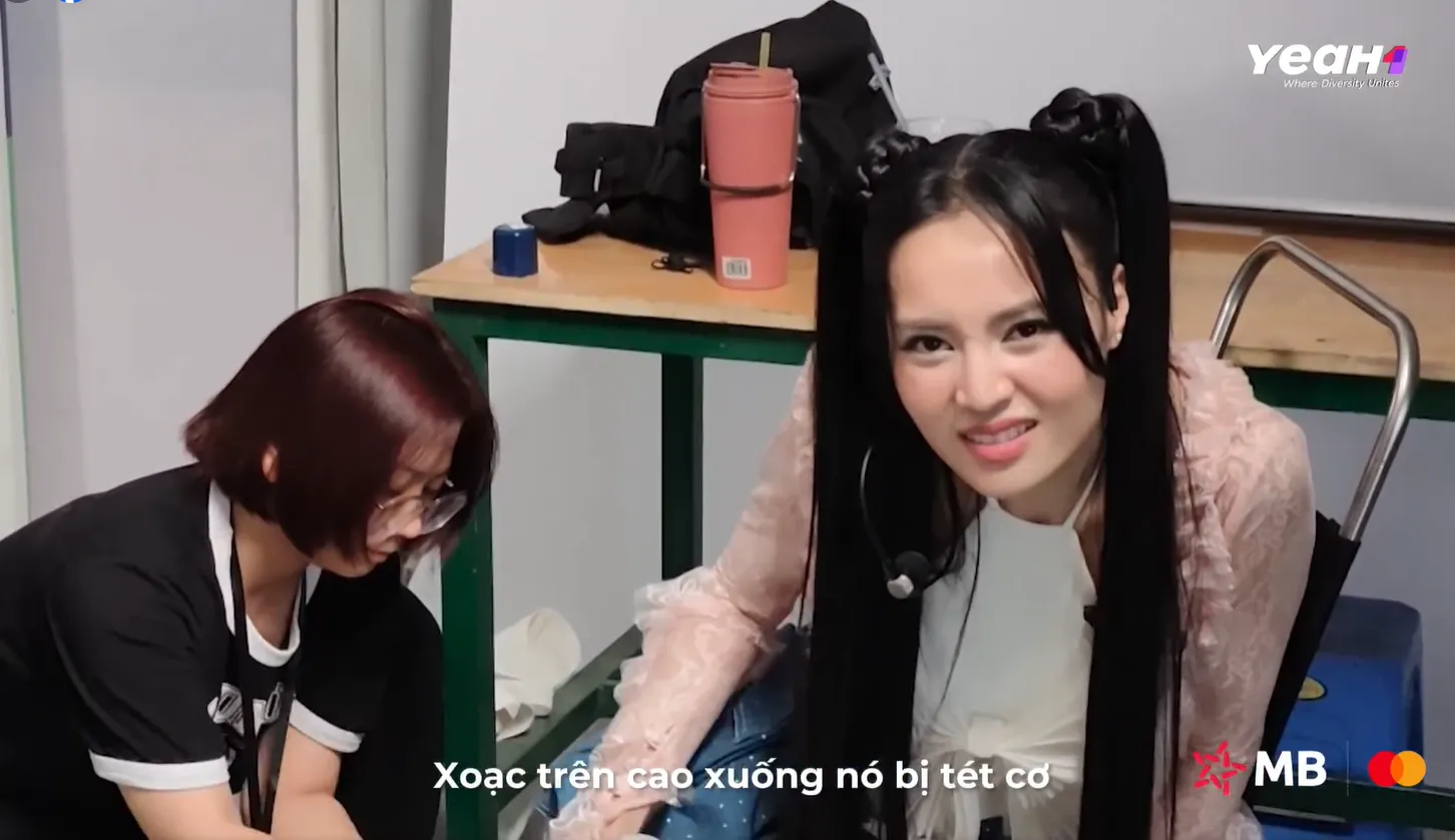 ninh-duong-lan-ngoc-bi-tet-co-sau-san-khau-solo-chi-dep-dap-gio-re-song