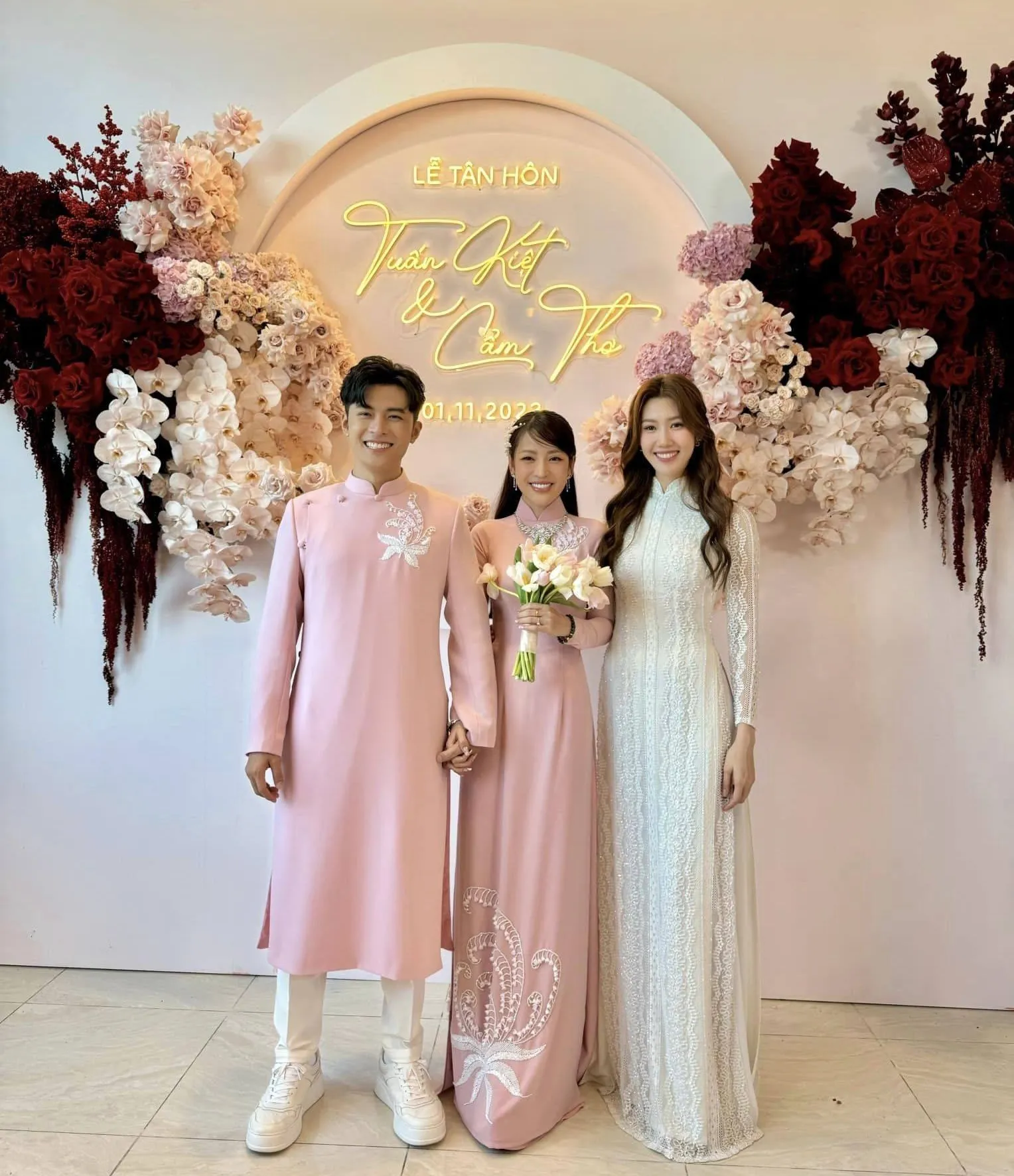 nhan-sac-an-tuong-cua-thuy-ngan-trong-le-gia-tien-cua-puka-gin-tuan-kiet (1)