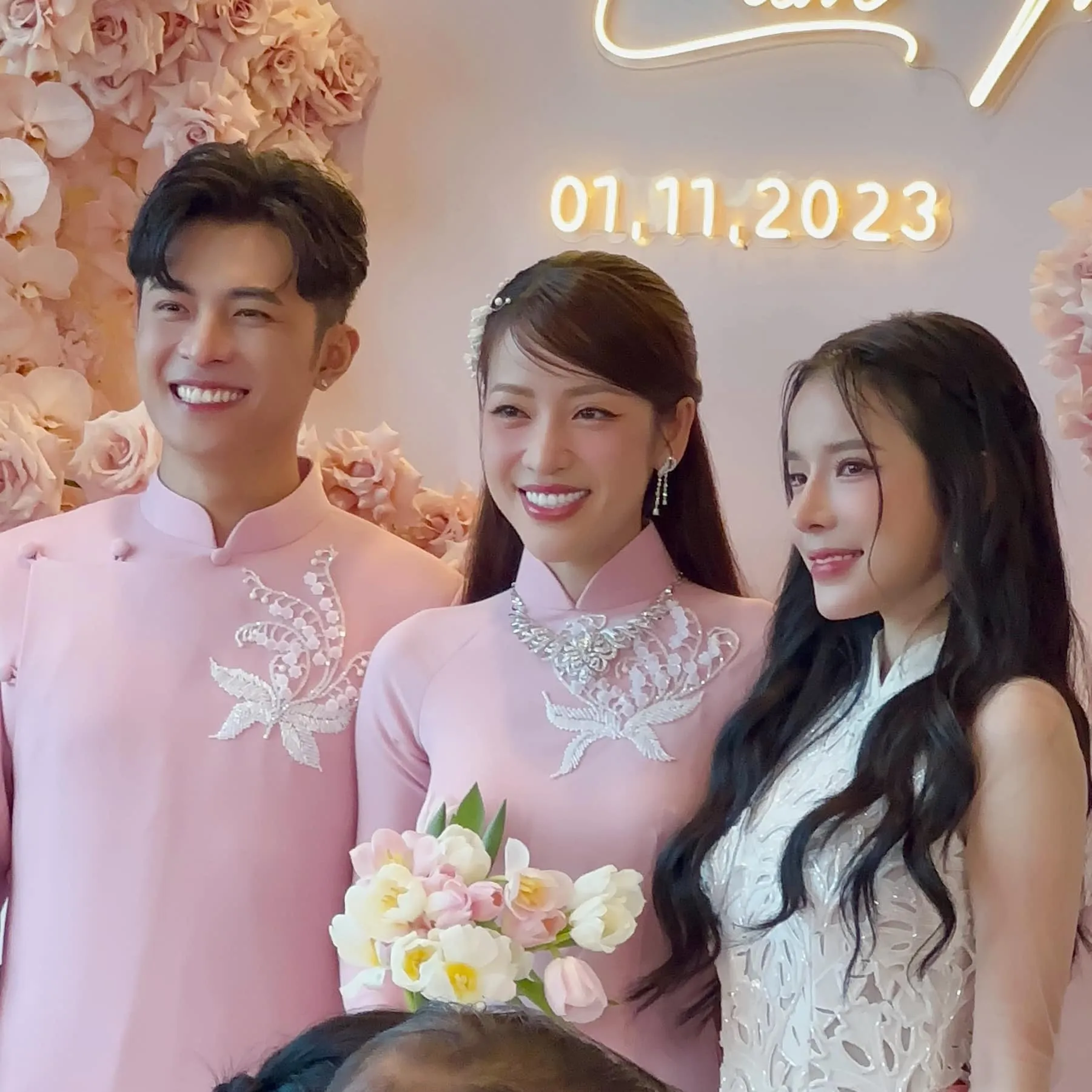 anh-tu-va-lyly-up-mo-thoi-diem-to-chuc-dam-cuoi-1